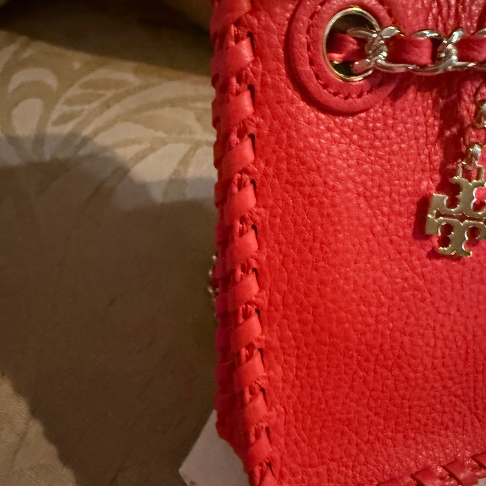 Tory Burch Red Leather Phone Case Crossbody with COA & dust bag in EUC - Picture 15 of 17